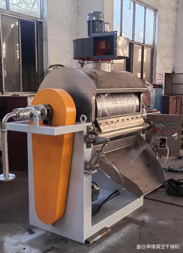 滾筒刮板干燥機(jī) 原理、特點(diǎn)與多元化應(yīng)用場(chǎng)景